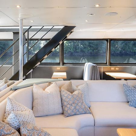 Milford Sound Overnight Cruise - Fiordland Discovery Esterno foto