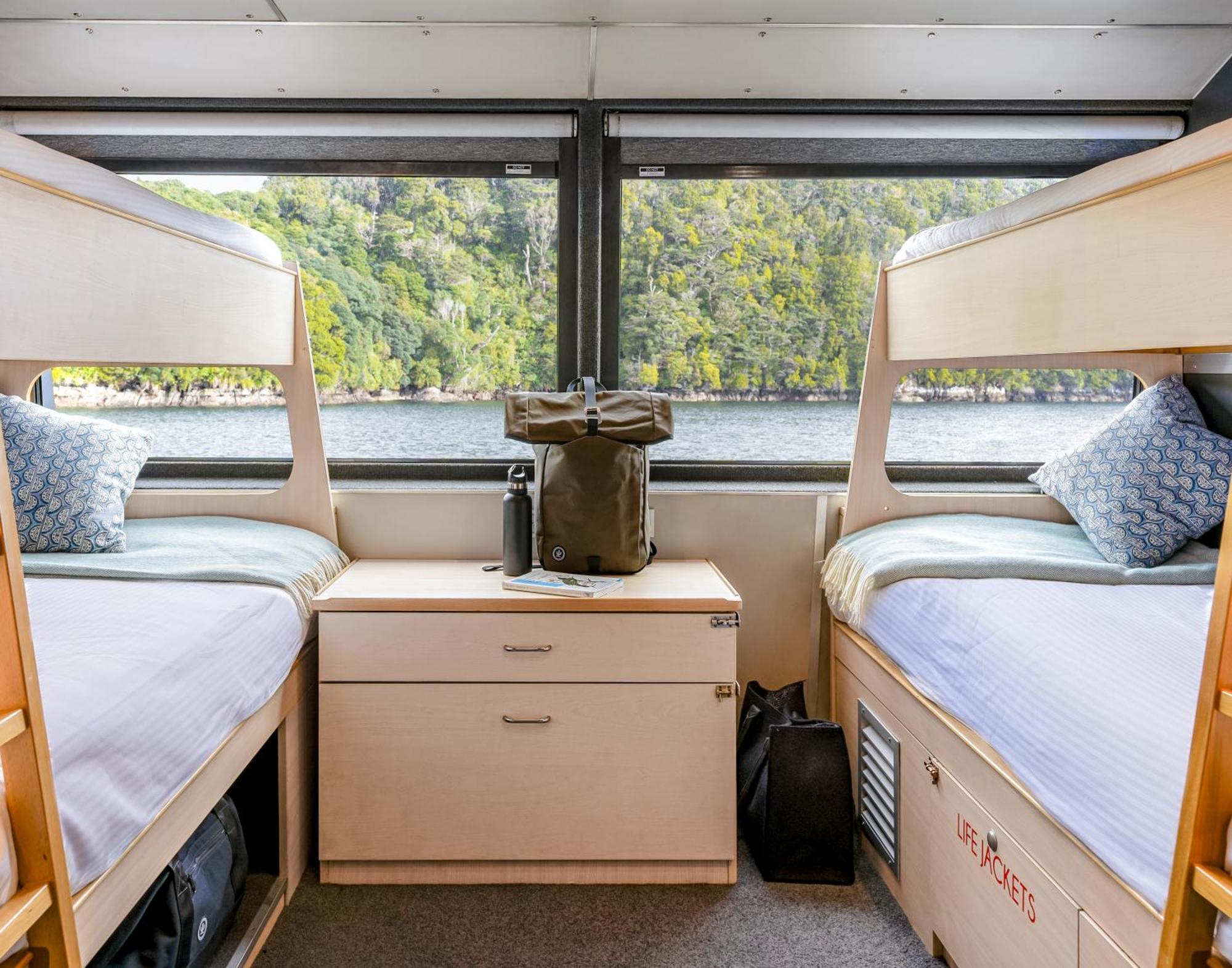 Milford Sound Overnight Cruise - Fiordland Discovery Esterno foto