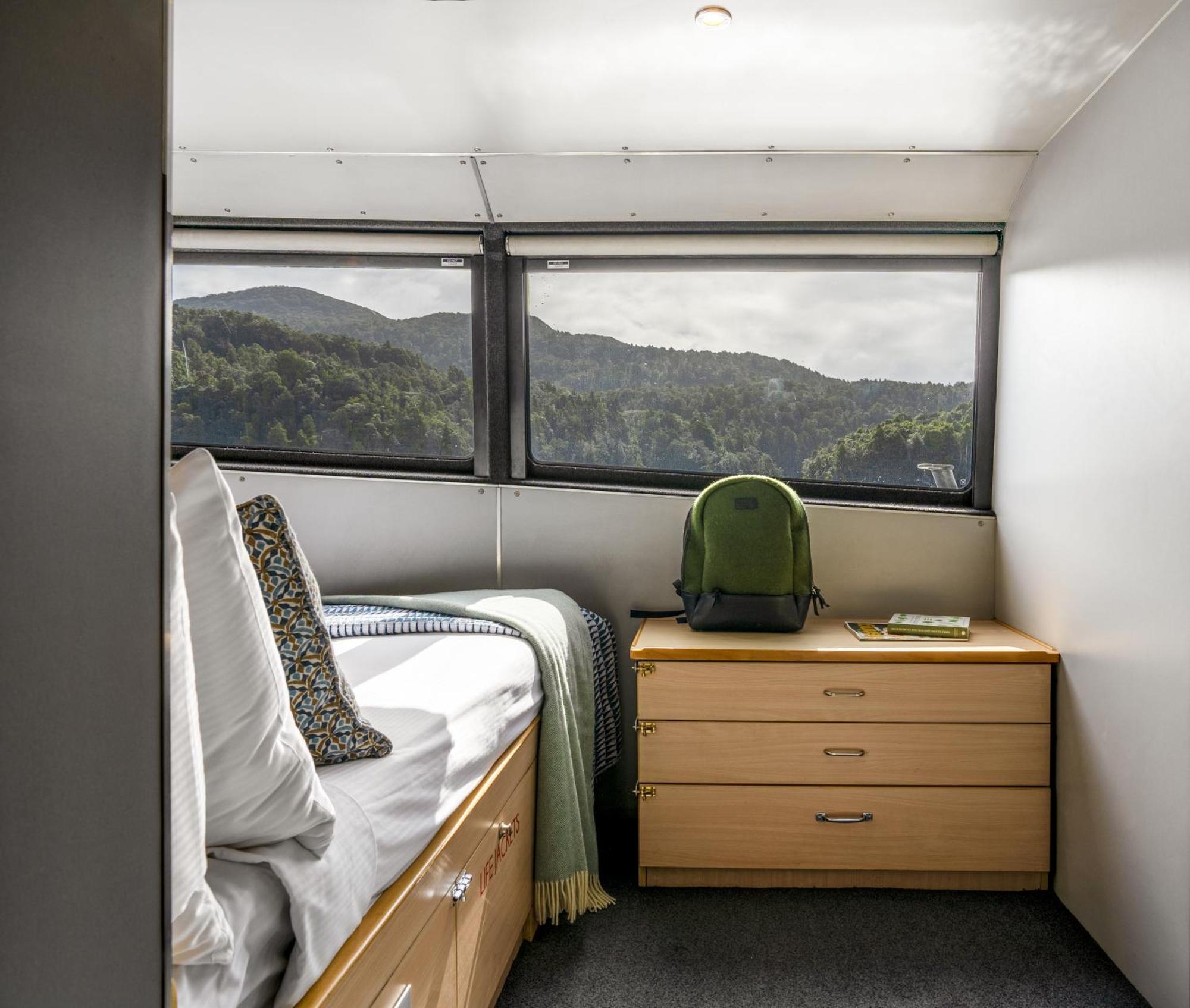 Milford Sound Overnight Cruise - Fiordland Discovery Esterno foto
