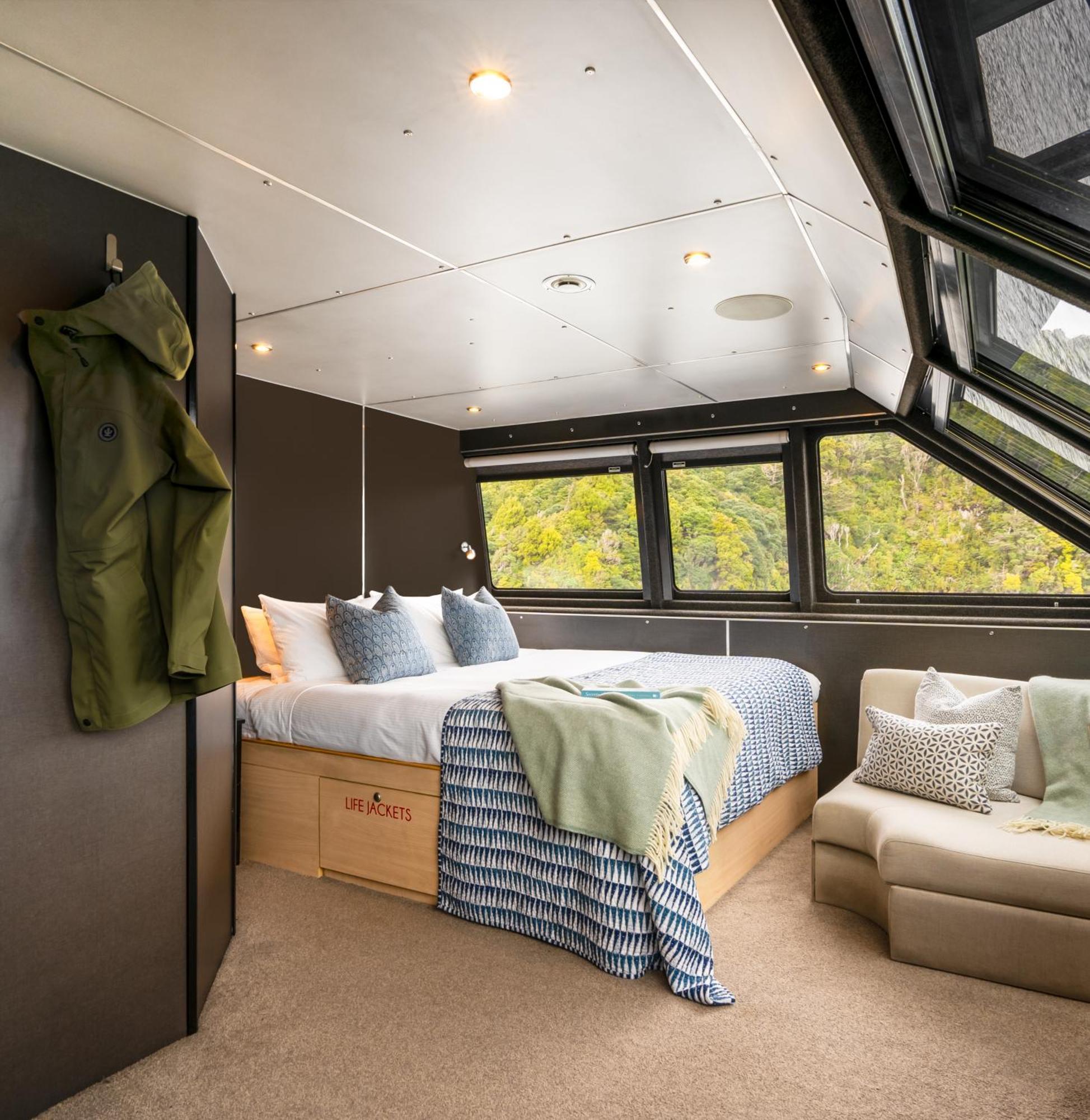 Milford Sound Overnight Cruise - Fiordland Discovery Esterno foto
